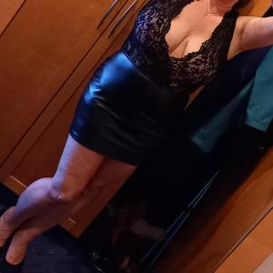 Junge Männer und Erfahrene Frauen