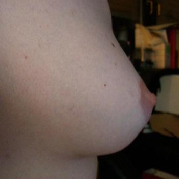 Saskia_Savesa
