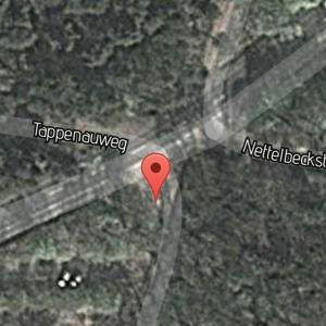 Hütte am Waldparkplatz