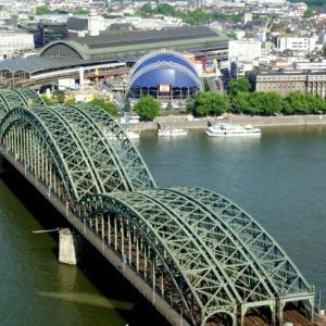Halbinsel Deutzer Brücke / Bei Deutzer Drehbrücke