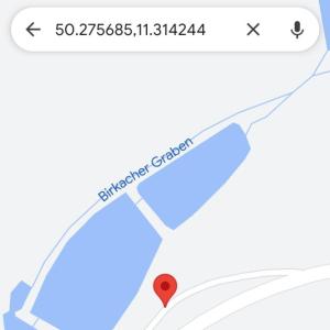 Parkplatz zwischen Gundelsdorf und Friesen