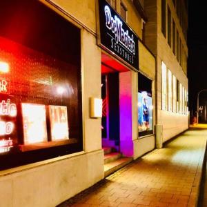 DocM. Shop, Barbetrieb und Erlebniskino