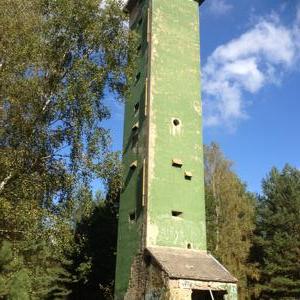 Alter NVA Funkturm /Ficken in windiger Höhe