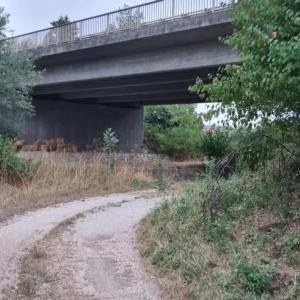Unter Brücke B 2
