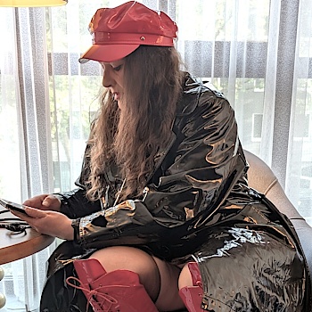 CumslutLisa