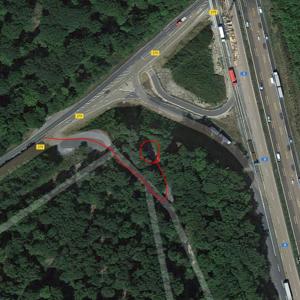 An der A3 kleiner Platz für Nylon fetischisten