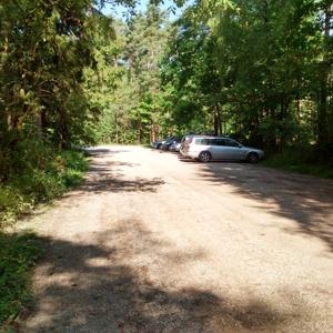 Waldparkplatz zwischen Neunhof und Kalchreuth
