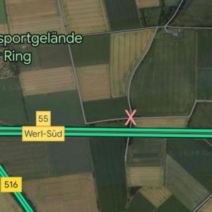 Unterführung mitten im Feld