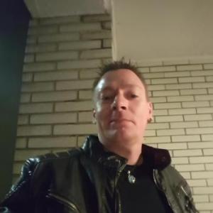 Chris43j