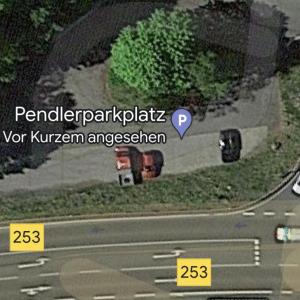 Pendler-Parkplatz an der Auffahrt zur A 7